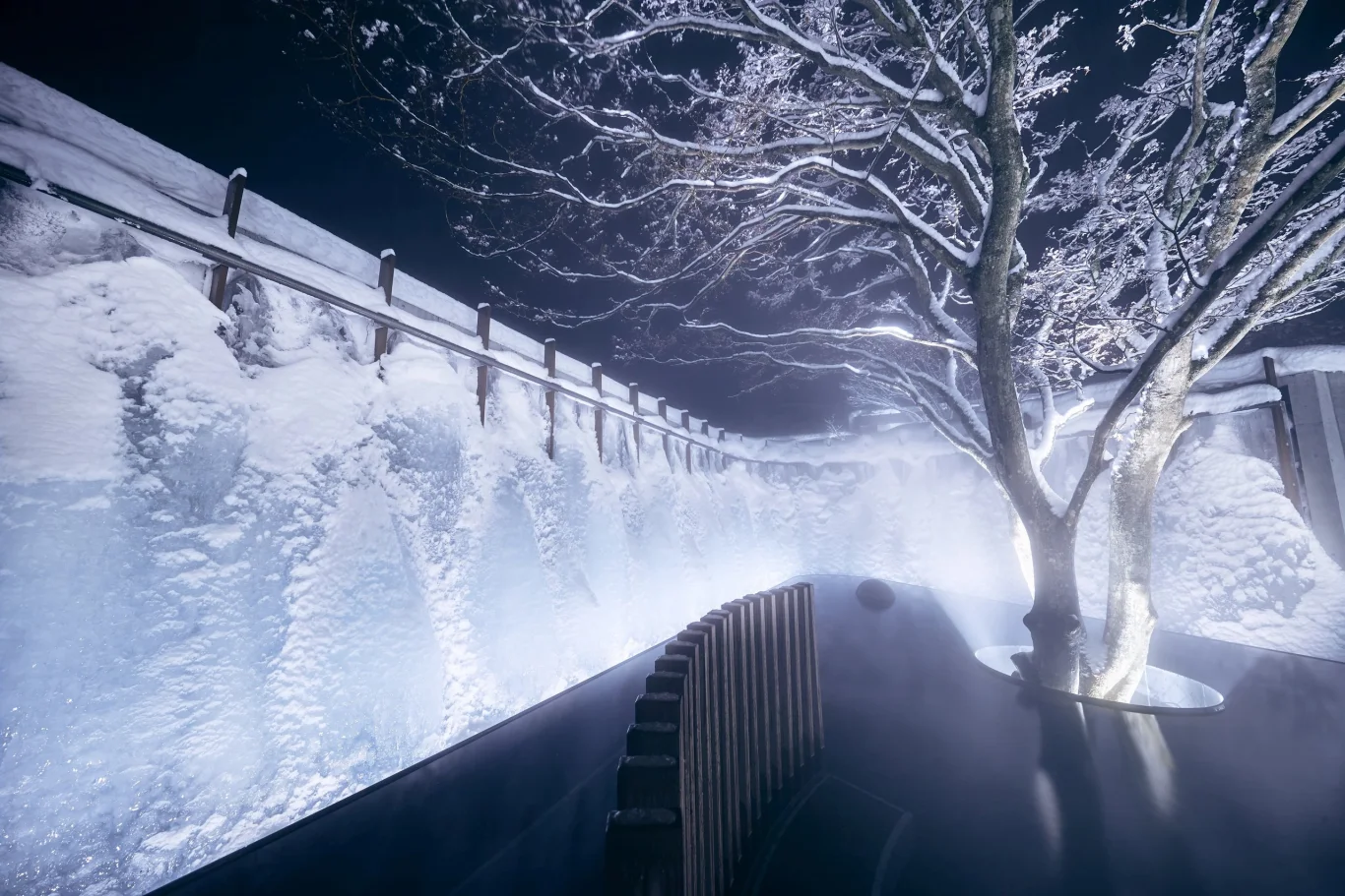 星野奧入瀨溪流飯店冬季冰瀑下午茶 暖氣圓頂帳賞雪每人8800日圓：住宿限定三大冬季冰瀑體驗 冰瀑之湯與夜間點燈導覽