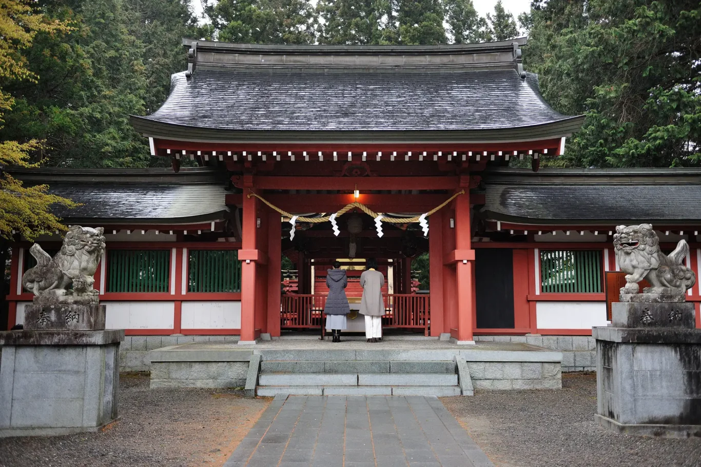 虹夕諾雅富士推冬季開運專案 日出獨木舟迎赤富士每人55000日圓:河口湖日出獨木舟眺望赤富士 探訪富士山最古老神社領專屬御朱印 虹夕諾雅富士推冬季開運專案 日出獨木舟迎赤富士每人55000日圓:河口湖日出獨木舟眺望赤富士 探訪富士山最古老神社領專屬御朱印