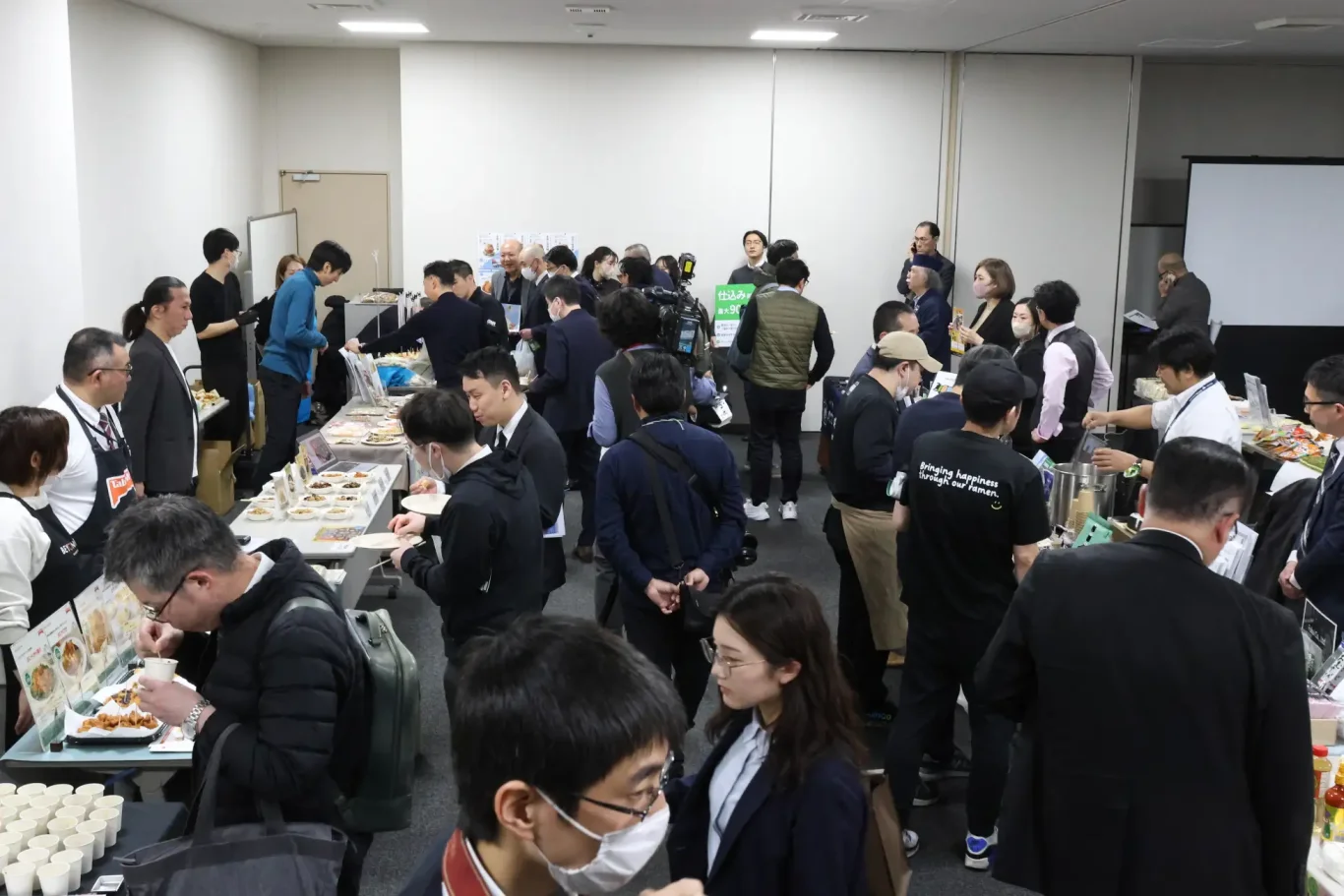 中部國際機場推動飲食多樣性認證 約30家店鋪引進逾百款素食與清真友善餐點伴手禮：專業機構監修並歷經七個月研發