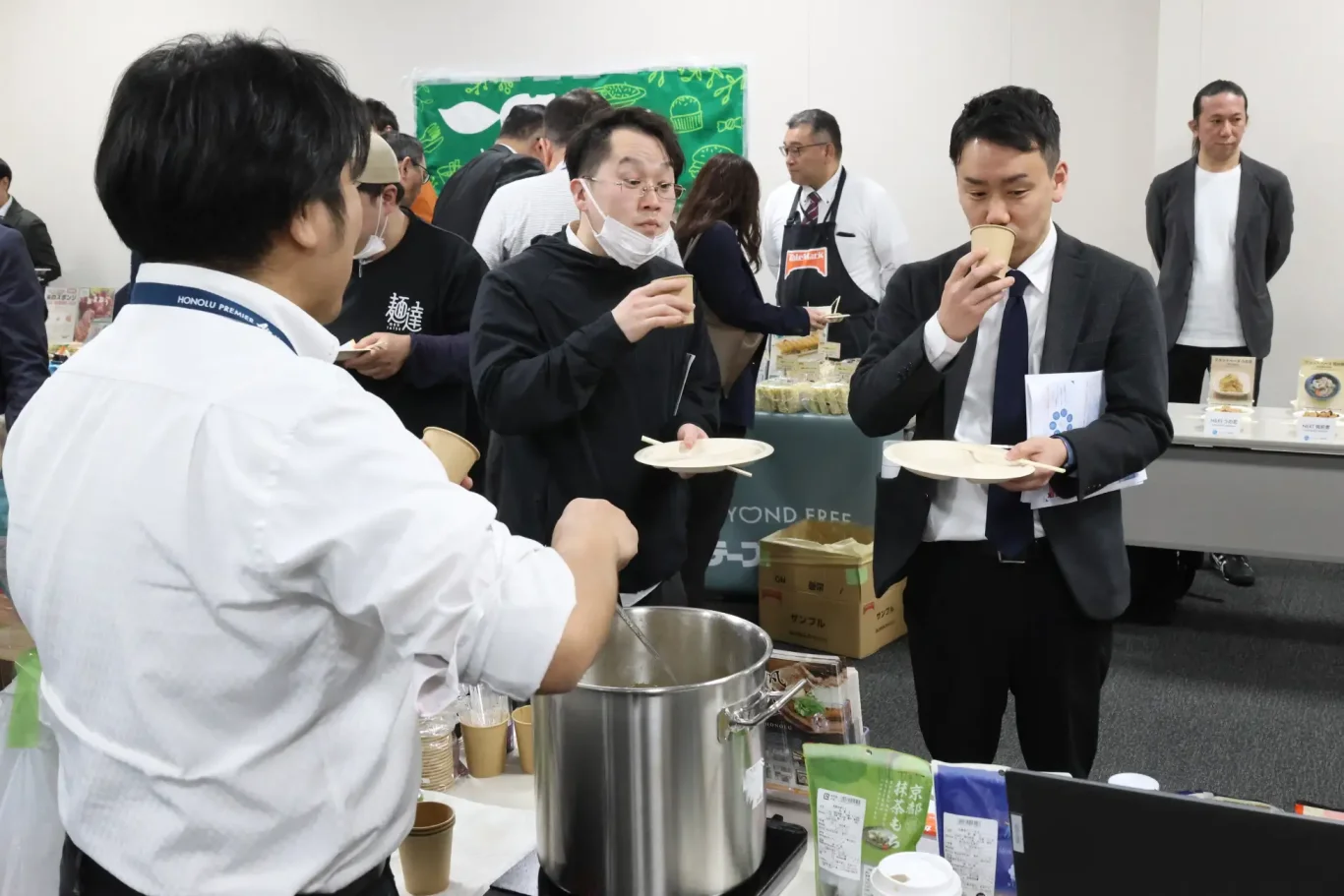 中部國際機場推動飲食多樣性認證 約30家店鋪引進逾百款素食與清真友善餐點伴手禮：專業機構監修並歷經七個月研發