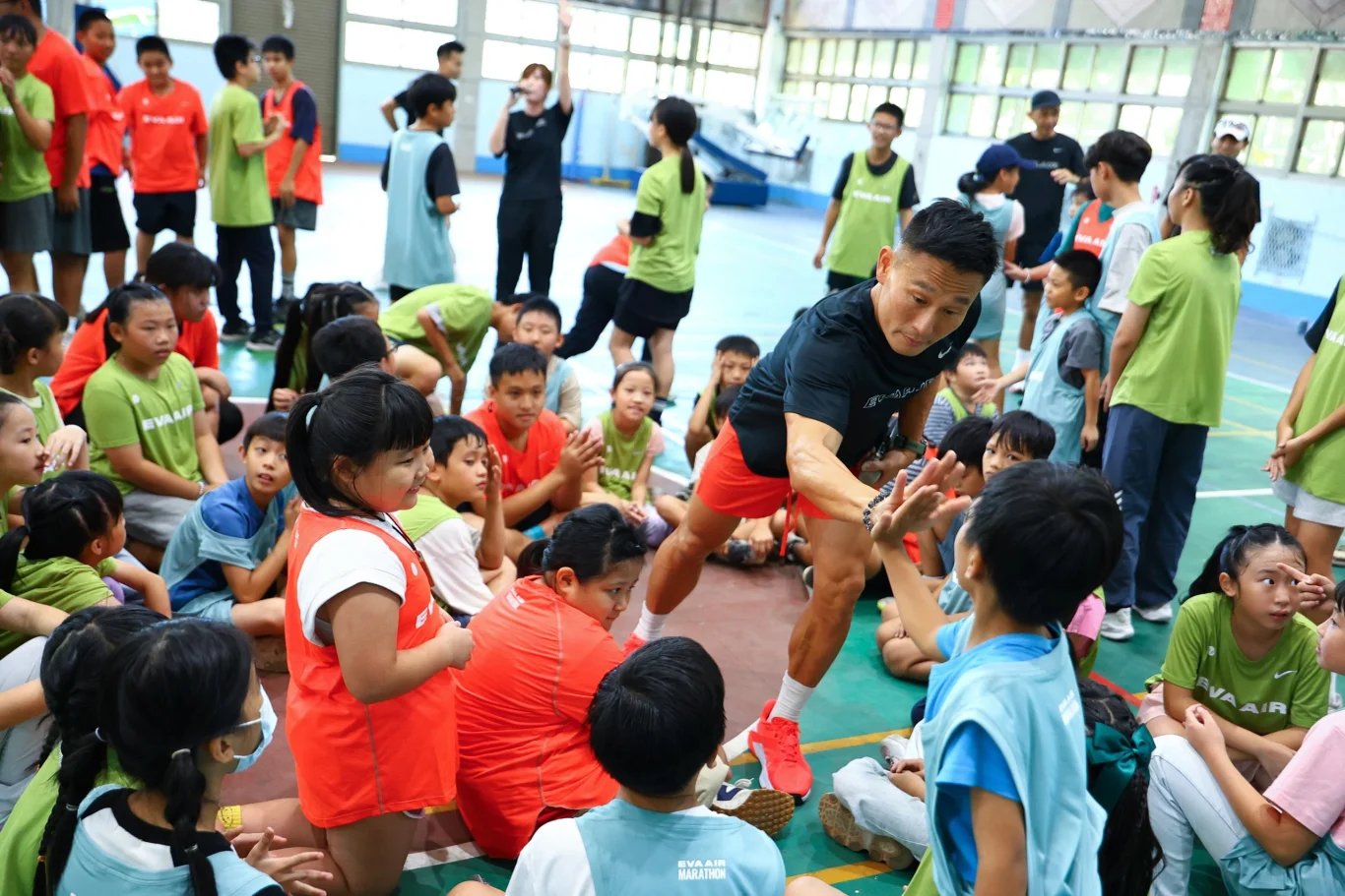 長榮航空幼苗計畫深耕苗栗南庄　五校逾百學童參與體能巡迴：走訪南庄五所國中小　自2023年推動累計逾千名學童
