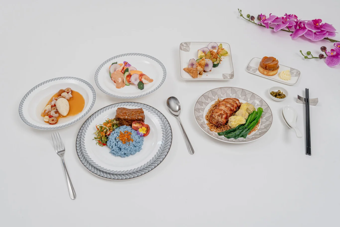 頭等艙與商務艙開胃菜、主菜及甜點（First Class and Business Class Appetisers, Main Courses, and Desserts）
