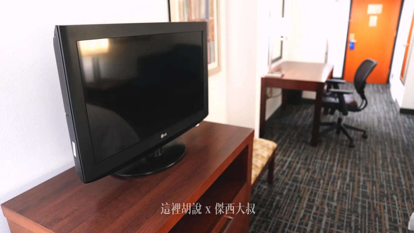 這款電視可以看得出來超過十年以上 這款電視可以看得出來超過十年以上