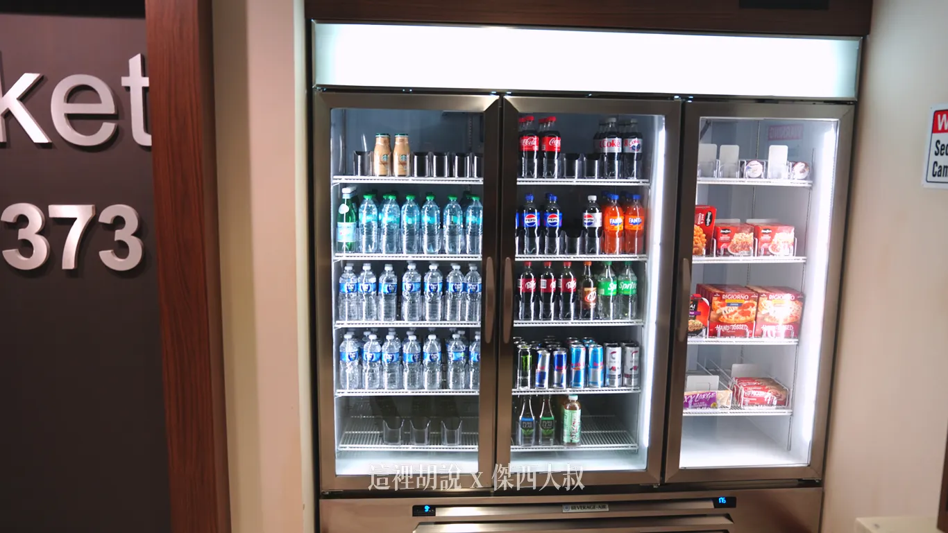 水、飲料以及冷凍食品 水、飲料以及冷凍食品