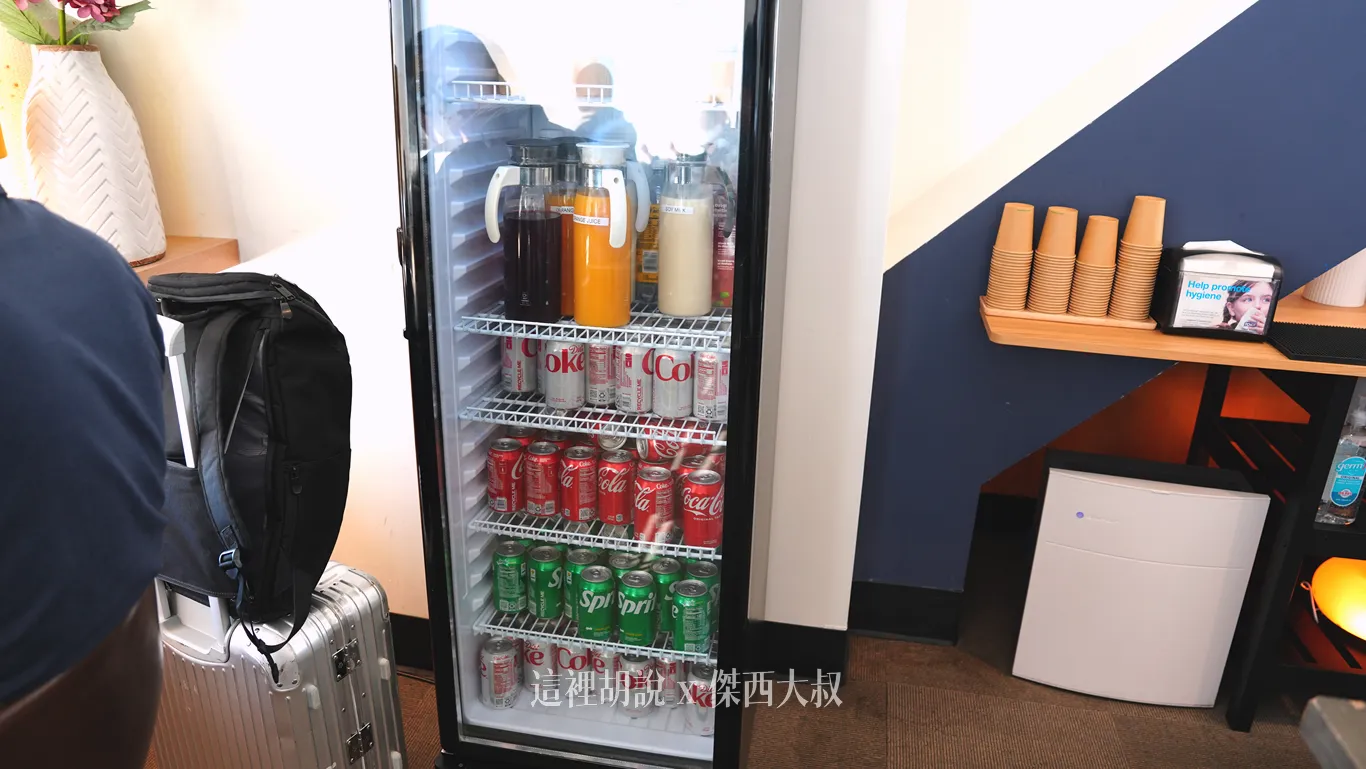 軟性飲料、果汁、牛奶 軟性飲料、果汁、牛奶