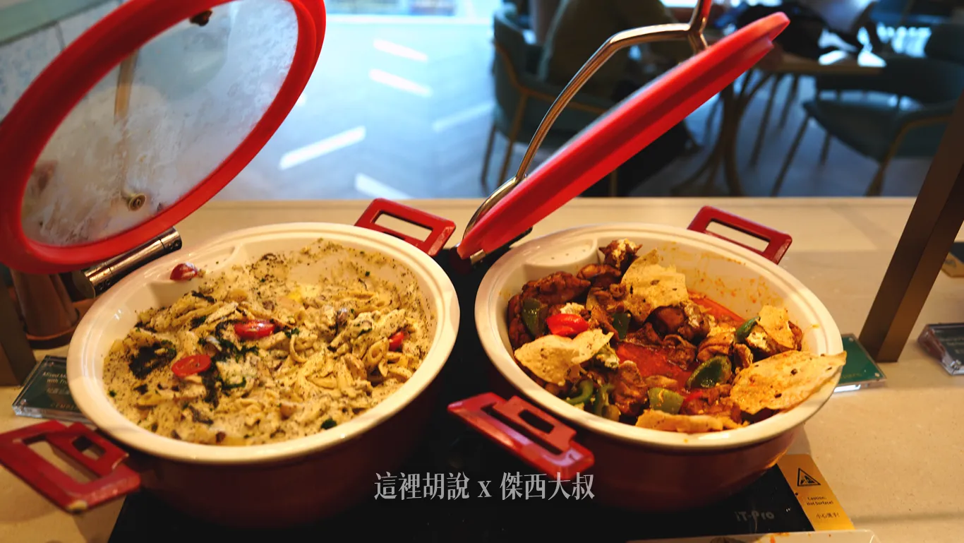 印度烤雞、奶油通心粉 印度烤雞、奶油通心粉