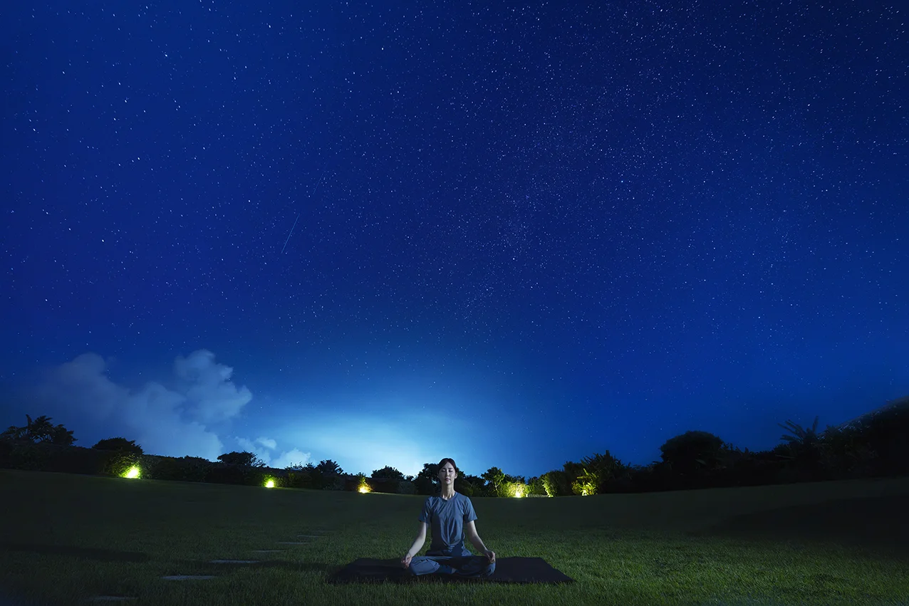 虹夕諾雅竹富島推冬季療癒島時間!編織民具與星空深呼吸:下午茶品嚐小豆蒸羊羹 仰望星空保護區與南十字星伸展 虹夕諾雅竹富島推冬季療癒島時間!編織民具與星空深呼吸:下午茶品嚐小豆蒸羊羹 仰望星空保護區與南十字星伸展