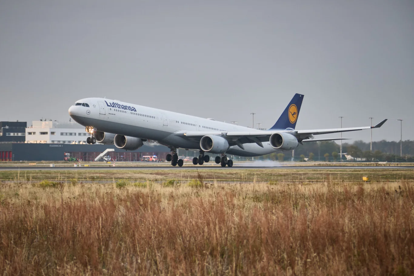 漢莎航空最後一架A340-600退役!長程機隊全面換裝新世代:二十三年零事故載客四千萬人次見證長程航線黃金時代 漢莎航空最後一架A340-600退役!長程機隊全面換裝新世代:二十三年零事故載客四千萬人次見證長程航線黃金時代