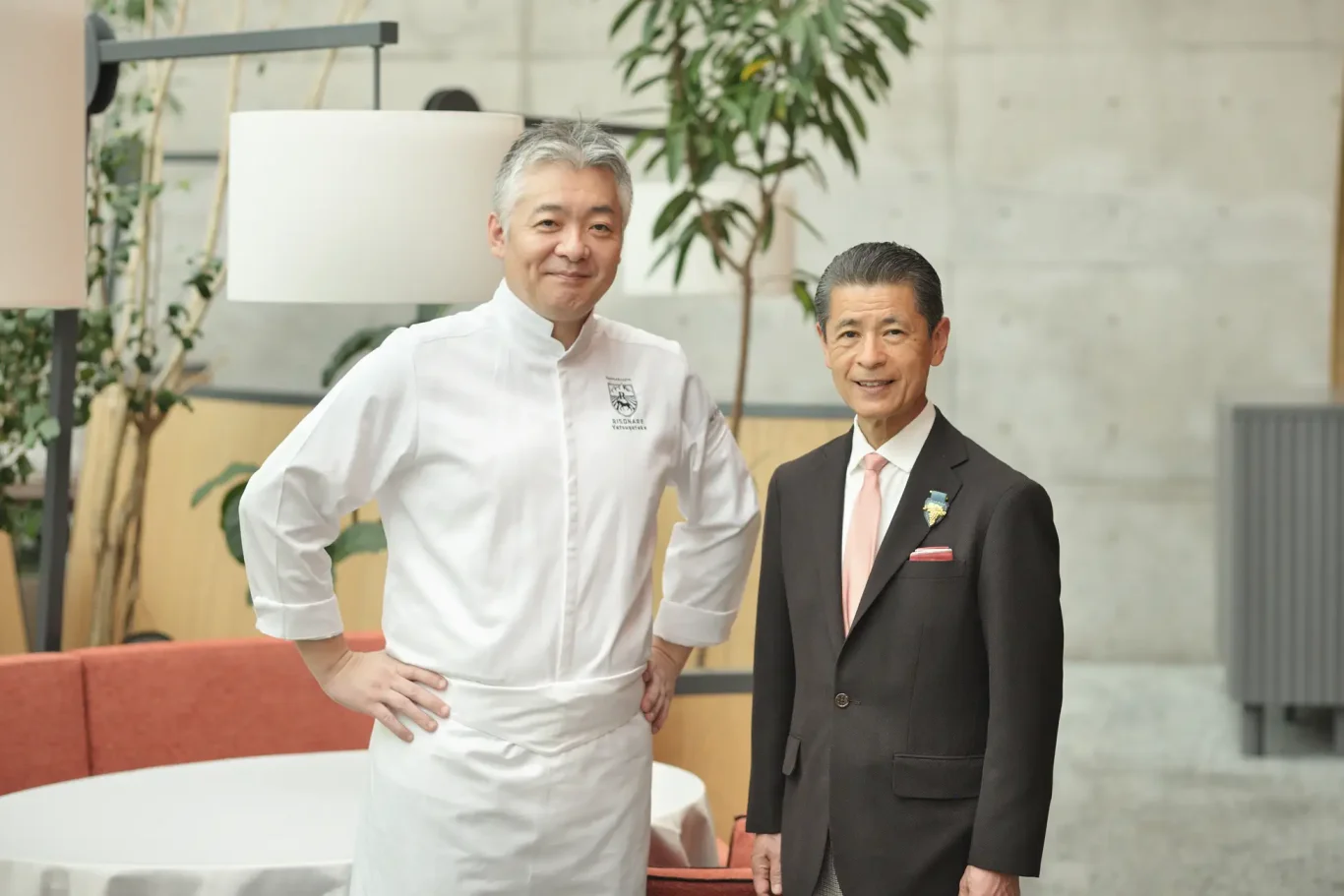主廚鎌田正人(左)與侍酒師加茂文彥(右) 主廚鎌田正人(左)與侍酒師加茂文彥(右)