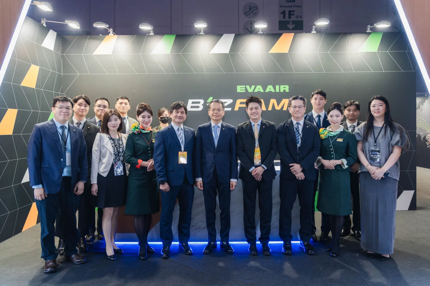 長榮航空參與2026鴻海科技日,10月31日開放會員進貴賓室:深化鴻海集團合作與EVA BizFam企業差旅市場布局 長榮航空參與2026鴻海科技日,10月31日開放會員進貴賓室:深化鴻海集團合作與EVA BizFam企業差旅市場布局